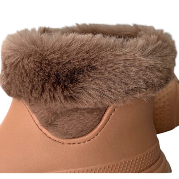 SOLD Crocs Stomp Faux Fur Fully Lined Rubber Ankle Boots Color CORK M- 7/W -9 - Picture 11 of 13